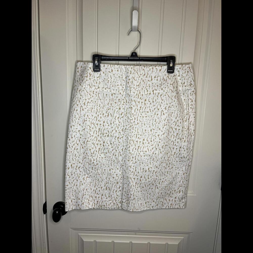 Sheragano Chic Patterned White Skirt